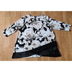 Chelsea & Theodore Womens Size 2X Long Sleeve Floral Black and White Top. CLEAN
